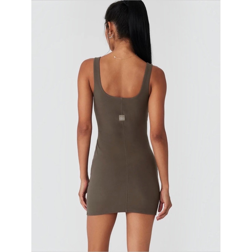 ALO Yoga Womens Small Brown Bodycon Mini Dress Scoop Neck Sleeveless Stretch - Picture 3 of 11